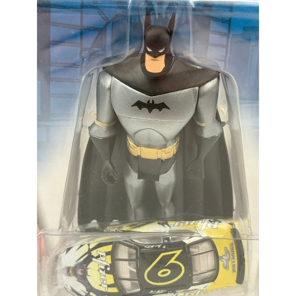 Hot Wheels Racing NASCAR Mark Martin Justice League Batman Car & Figure NEW‎